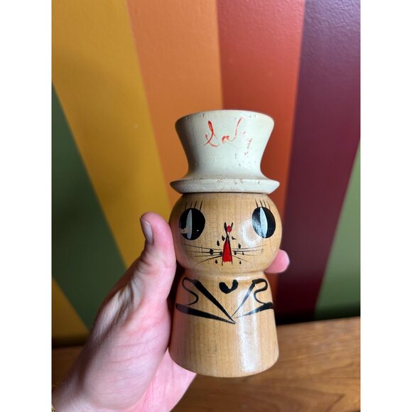 Salty peppy wooden black cat vintage salt and pepper shakers wooden Halloween - Picture 2 of 5